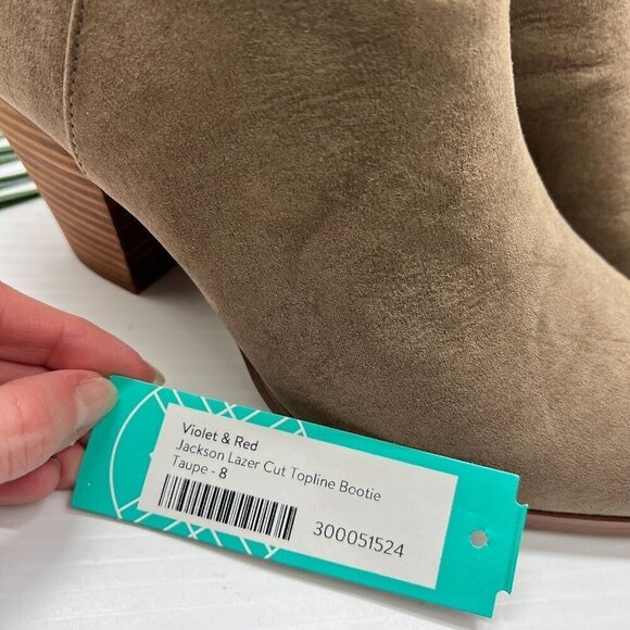 Violet & Red Jackson Lazer Cut Topline Bootie Faux Suede Taupe Size 8 NWOB - Picture 15 of 15
